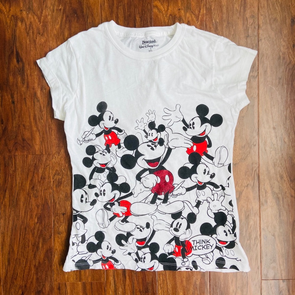 Disney Parks classic Mickey Mouse t-shirt